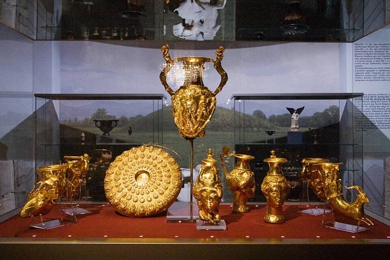 Gold vessels of the Panagyurishte Treasure